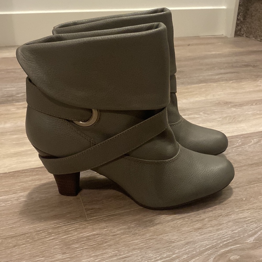 Aldo Leather Boots Size 9